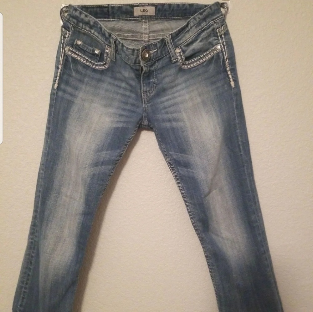 ❄Daytrip Leo Capris Size 26